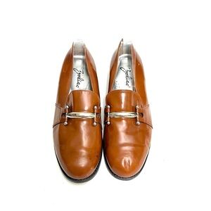 ZODIAC | Vintage 1990s men’s honey brown leather silver bar strap loafers